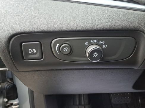 Used 2019 Buick Enclave Avenir w/ Avenir Technology Package image 17