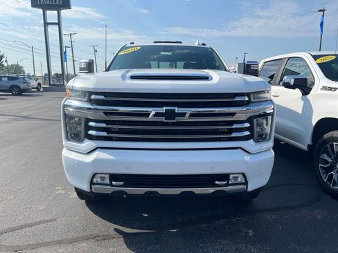 Used 2020 Chevrolet Silverado 2500 High Country w/ Z71 Off-Road Package AWD/4WD image 3