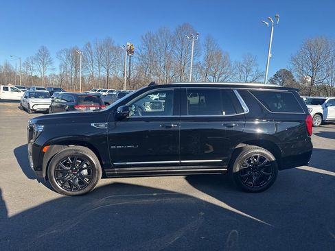 Used 2023 GMC Yukon Denali image 2