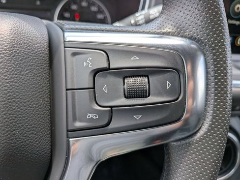 Used 2025 Chevrolet Blazer LT FWD image 21