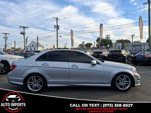 Used 2013 Mercedes-Benz C 300 Sport image 4