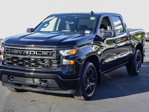 Used 2024 Chevrolet Silverado 1500 Custom w/ Rally Edition image 3