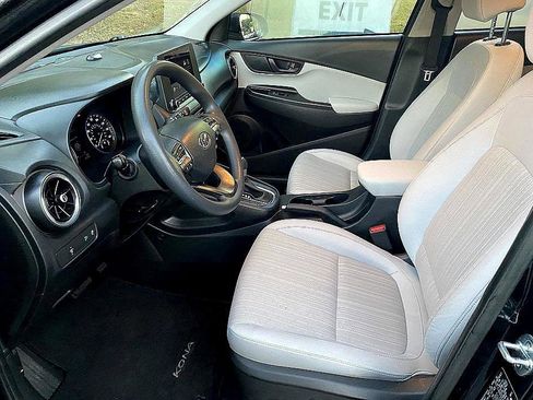 Used 2023 Hyundai Kona SEL image 10