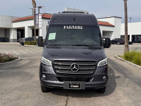 Used 2020 Mercedes-Benz Sprinter 4500 image 6