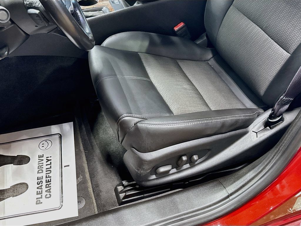 Used 2015 Chevrolet Impala LT w/ Convenience Package FWD image 19