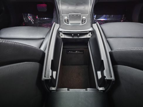 Certified 2022 Mercedes-Benz GLC 300 4MATIC w/ Premium Package Lite image 34