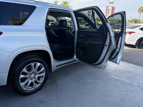 Used 2018 Chevrolet Traverse Premier image 63