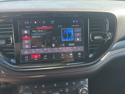 Used 2024 Dodge Durango GT image 15