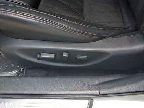 Used 2023 Nissan Maxima SR w/ Sport Mat Group FWD image 7
