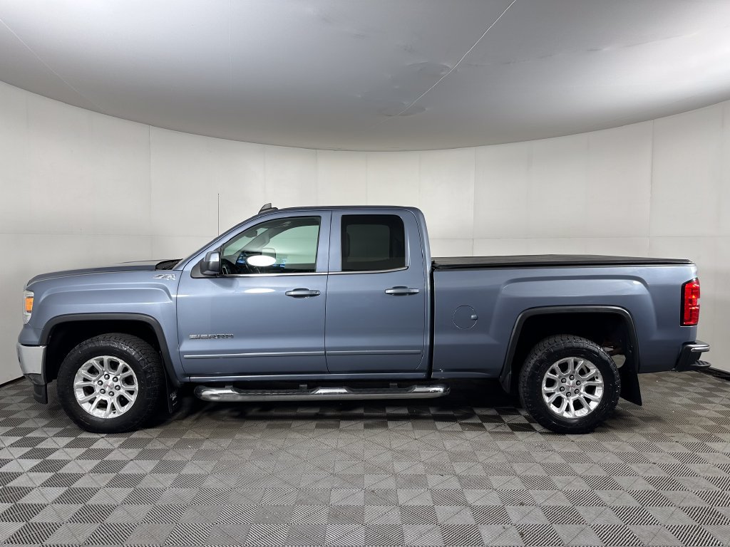 Used 2015 GMC Sierra 1500 SLE w/ SLE Value Package AWD/4WD image 2