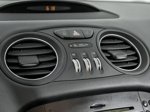 Used 2009 Mercedes-Benz SL 550 image 31