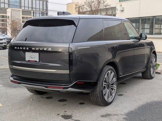 New 2026 Land Rover Range Rover Long Wheelbase SE video 2