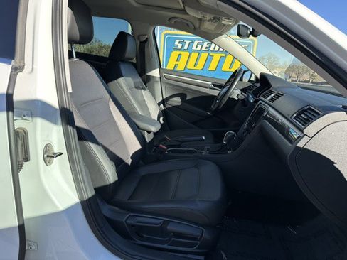 Used 2017 Volkswagen Passat 1.8T SE image 18