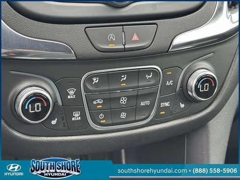 Used 2024 Chevrolet Equinox LT AWD/4WD image 32