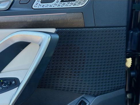 Used 2025 BMW X1 xDrive28i w/ Technology Package image 24