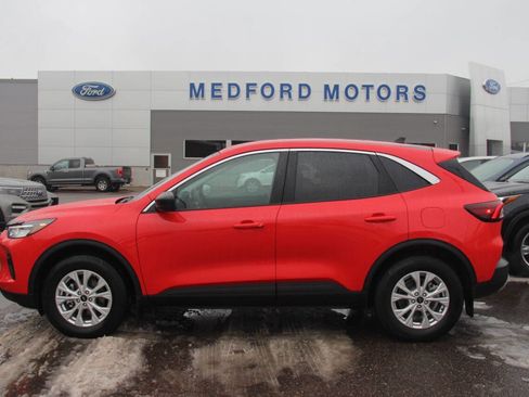 Used 2024 Ford Escape Active image 2