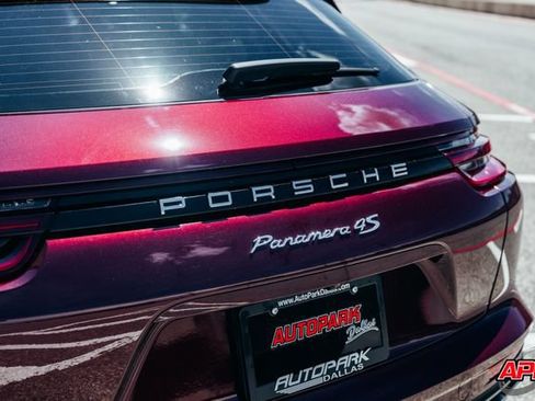 Used 2018 Porsche Panamera 4S AWD/4WD image 39