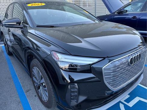 Used 2023 Audi Q4 e-tron Premium Plus w/ Premium Plus image 2
