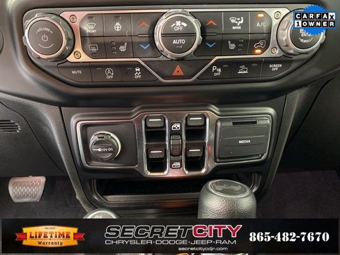 Used 2021 Jeep Wrangler Unlimited Sport image 23