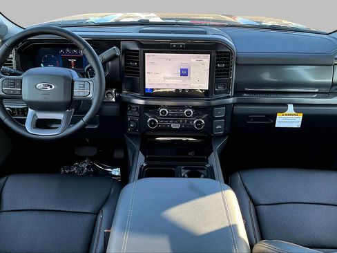 New 2026 Ford F250 Lariat w/ Black Appearance Package AWD/4WD image 5