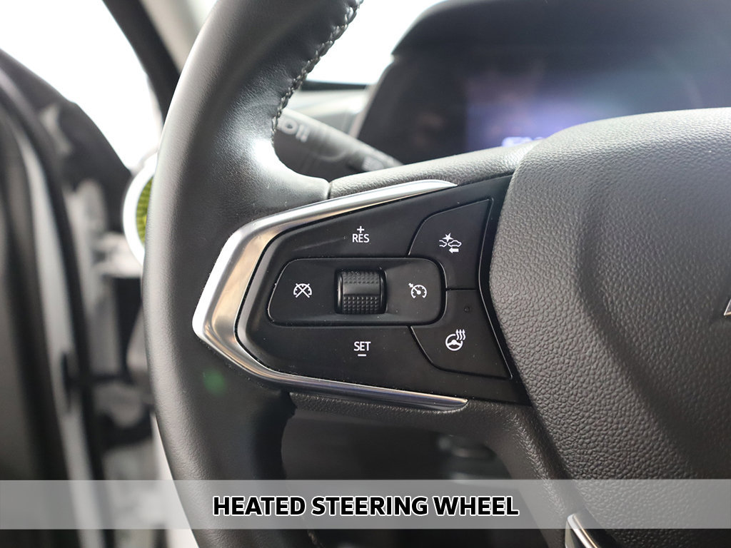 Used 2024 Chevrolet Trax LT w/ LT Convenience Package FWD image 5