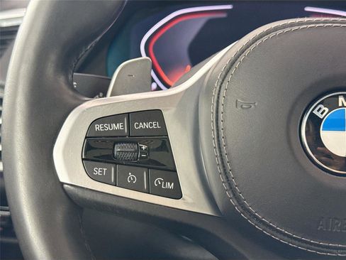 Used 2021 BMW X5 xDrive40i w/ M Sport Package AWD/4WD image 18
