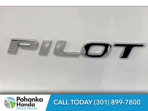 Used 2022 Honda Pilot TrailSport image 7