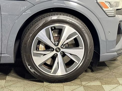 Used 2024 Audi Q8 e-tron Premium Plus AWD/4WD image 23