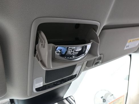 Used 2025 Honda Pilot EX-L image 33