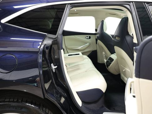 Used 2021 Aston Martin DBX AWD/4WD image 68