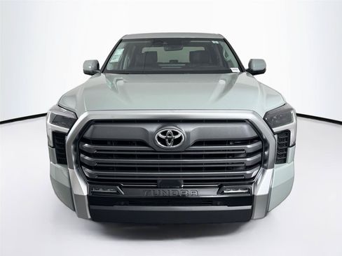 Used 2024 Toyota Tundra Limited AWD/4WD image 9