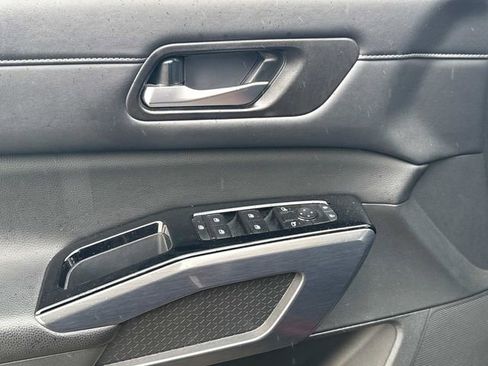 Used 2023 Nissan Pathfinder SL w/ SL Premium Package image 28