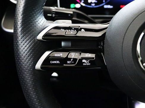 Certified 2025 Mercedes-Benz C 300 4MATIC Sedan image 4