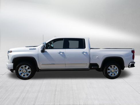 Used 2024 Chevrolet Silverado 2500 High Country w/ Technology Package image 4