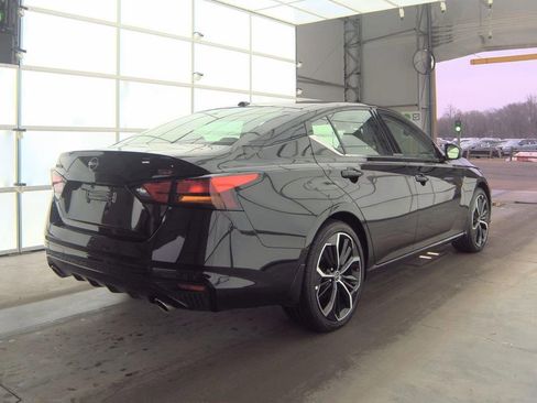 Certified 2025 Nissan Altima 2.5 SR w/ SR Premium Package image 4