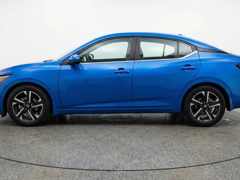 Used 2025 Nissan Sentra SV FWD image 5
