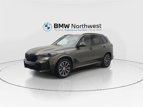 New 2026 BMW X5 xDrive50e w/ M Sport Package AWD/4WD image 9