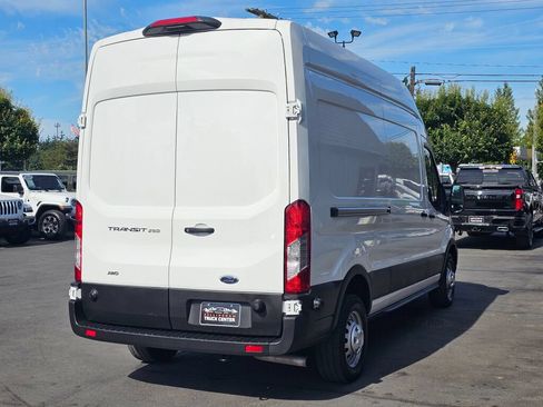 Used 2025 Ford Transit 250 148 High Roof AWD image 5