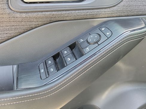 Certified 2022 Nissan Rogue SV FWD image 16