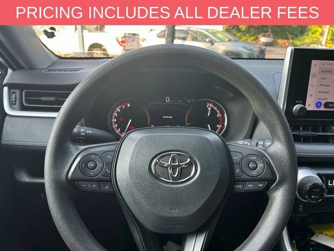Used 2025 Toyota RAV4 XLE FWD image 14