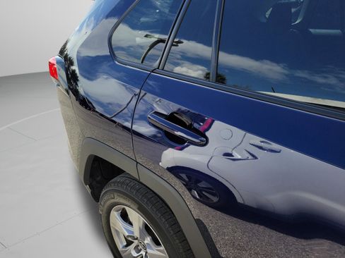Used 2025 Toyota RAV4 XLE w/ Convenience Package FWD image 16