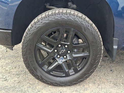 Used 2023 Chevrolet Silverado 1500 LT Trail Boss AWD/4WD image 12