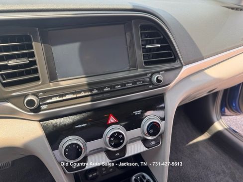 Used 2019 Hyundai Elantra SEL FWD image 24