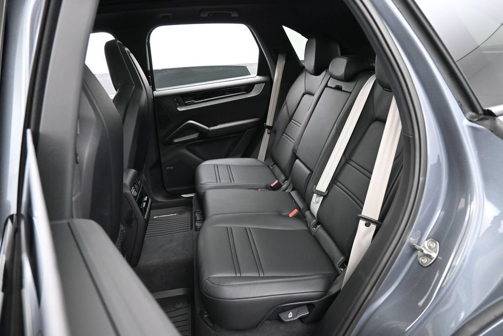 Certified 2026 Porsche Cayenne S AWD/4WD image 24