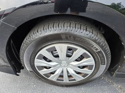 Used 2022 Toyota Camry LE FWD image 19