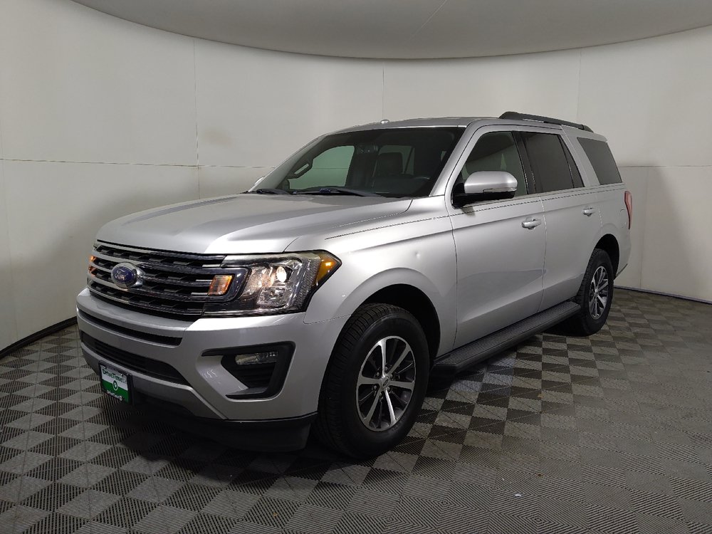 Used 2019 Ford Expedition XLT w/ Equipment Group 201A RWD image 2