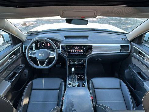 Used 2023 Volkswagen Atlas SEL image 29