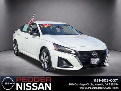 Used 2024 Nissan Altima 2.5 S image 2