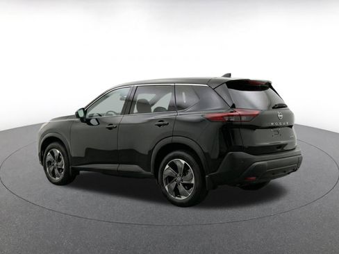 Used 2025 Nissan Rogue SV FWD image 7