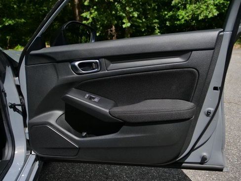 Used 2025 Honda Civic Sport image 35